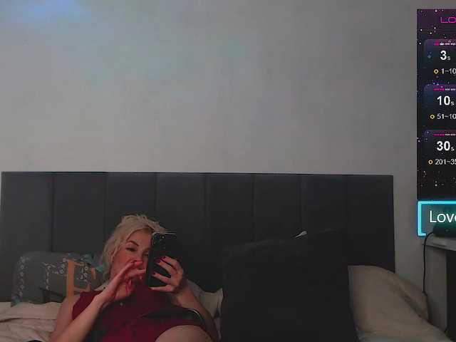 Margo77-1 live cam on BongaCams