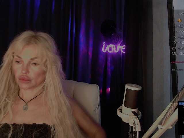 Margo77-1 live webcam show