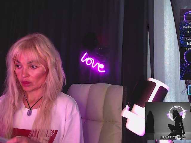 margo77-1 live sex show
