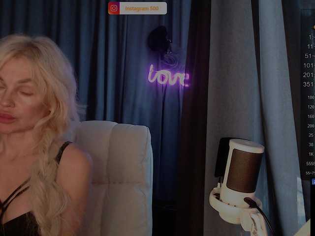 Margo77-1 live cam on BongaCams