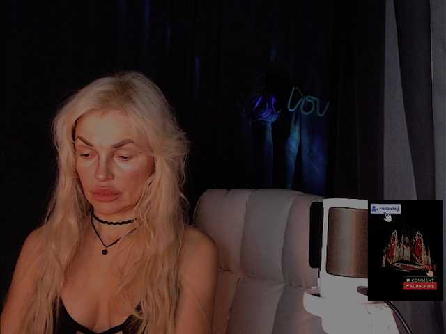 Margo77-1 live cam on BongaCams