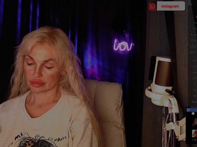 Margo77-1 live cam on BongaCams