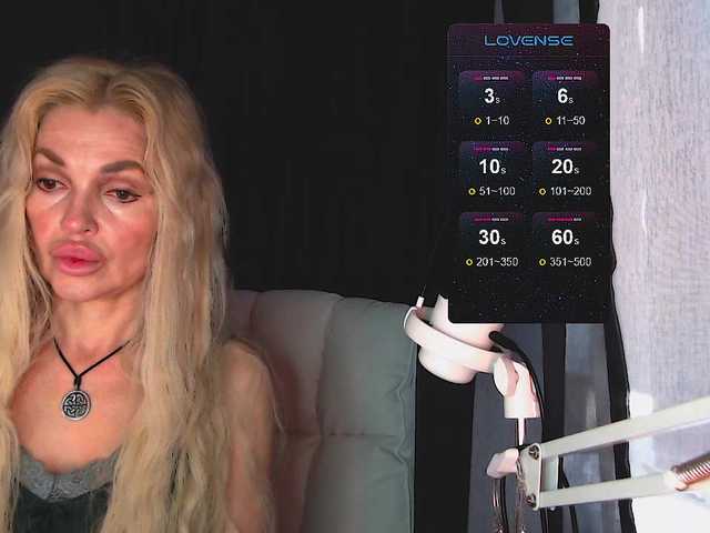 Margo77-1 live cam on BongaCams