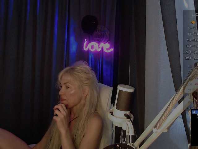 Margo77-1 live webcam show