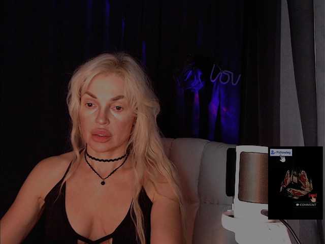 Margo77-1 live cam on BongaCams