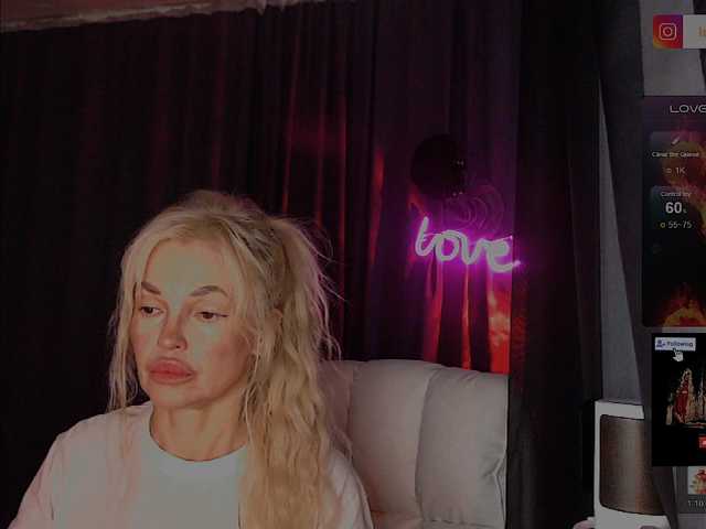 Margo77-1 live cam on BongaCams