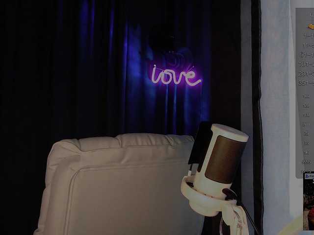 Margo77-1 live cam on BongaCams