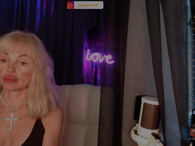 Margo77-1 live cam on BongaCams