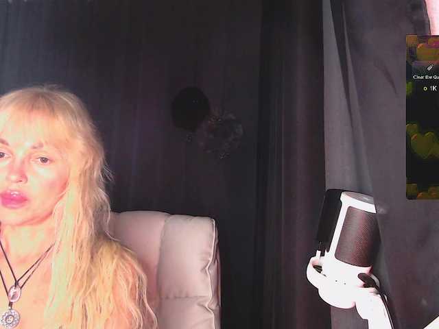 Margo77-1 live cam on BongaCams