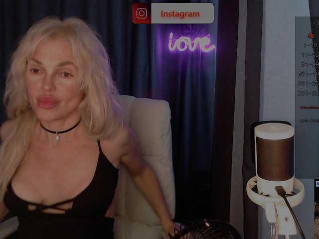 Margo77-1 live cam on BongaCams