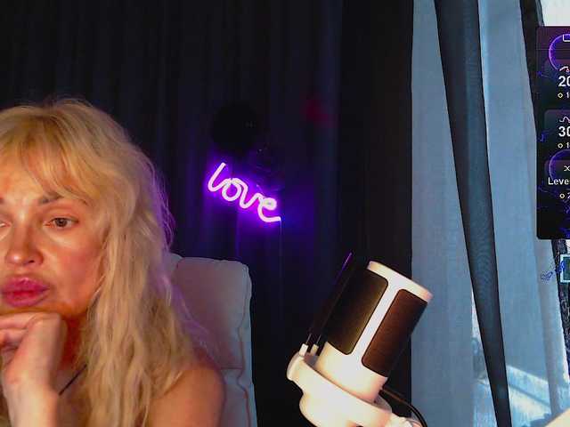 Margo77-1 live webcam show
