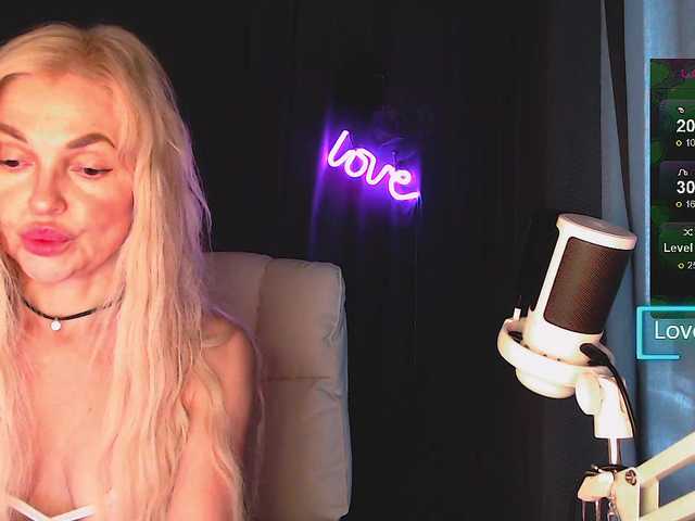 margo77-1 live sex show
