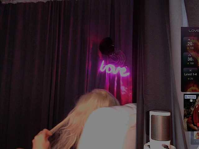 Margo77-1 live cam on BongaCams