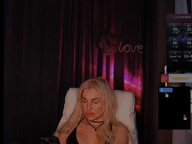 Margo77-1 live cam on BongaCams