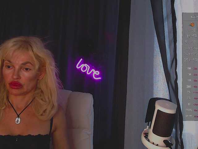 Margo77-1 live webcam show