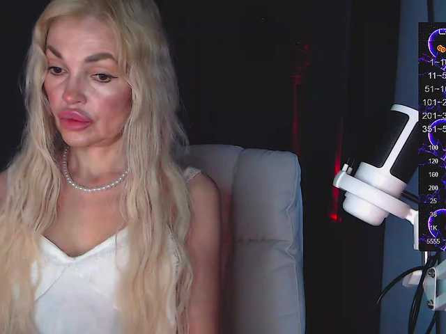 Margo77-1 live cam on BongaCams