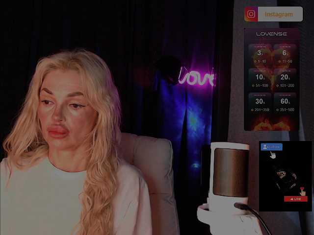 Margo77-1 live cam on BongaCams