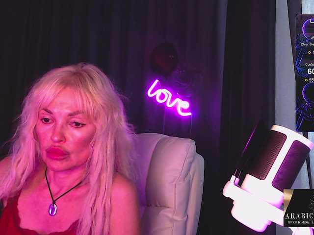 Margo77-1 live cam on BongaCams