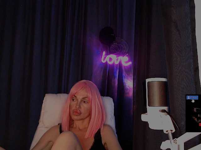 Margo77-1 live cam on BongaCams
