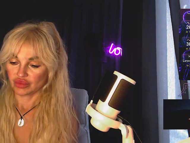 Margo77-1 live cam on BongaCams