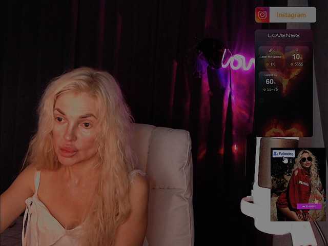 Margo77-1 live cam on BongaCams
