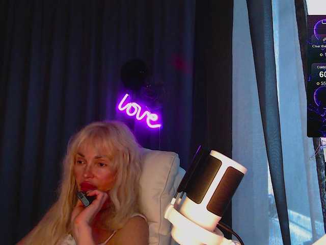 Margo77-1 live webcam show
