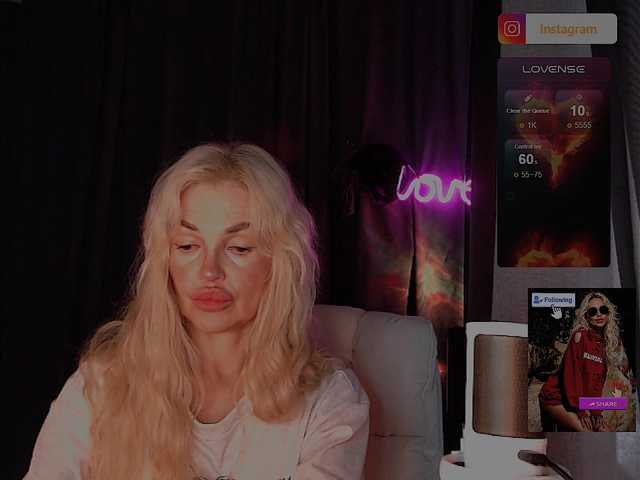 Margo77-1 live cam on BongaCams