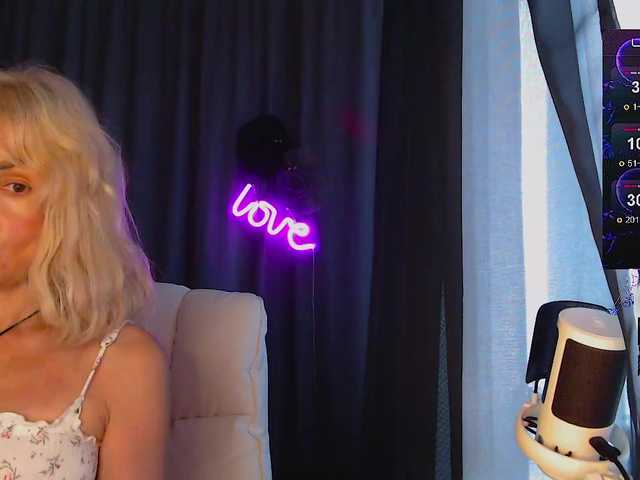 Margo77-1 live webcam show