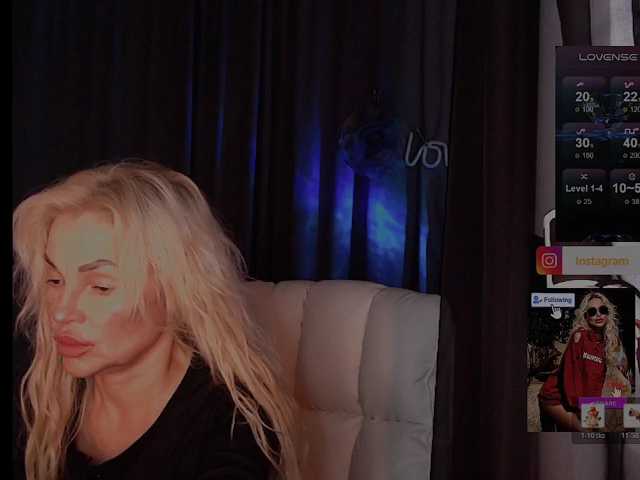 Margo77-1 live cam on BongaCams