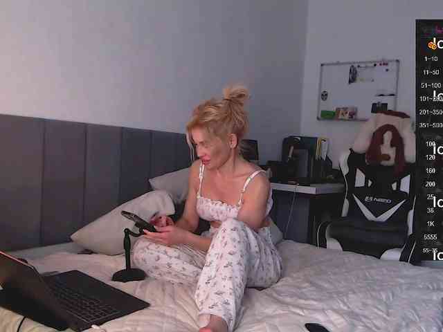 Margo77-1 Live Webcam on BongaCams