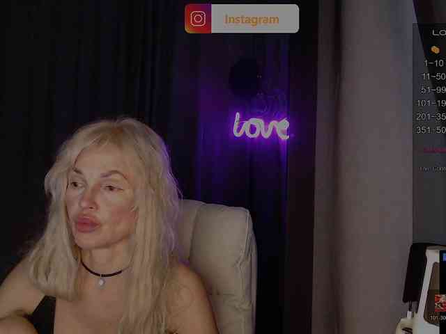 margo77-1's live room