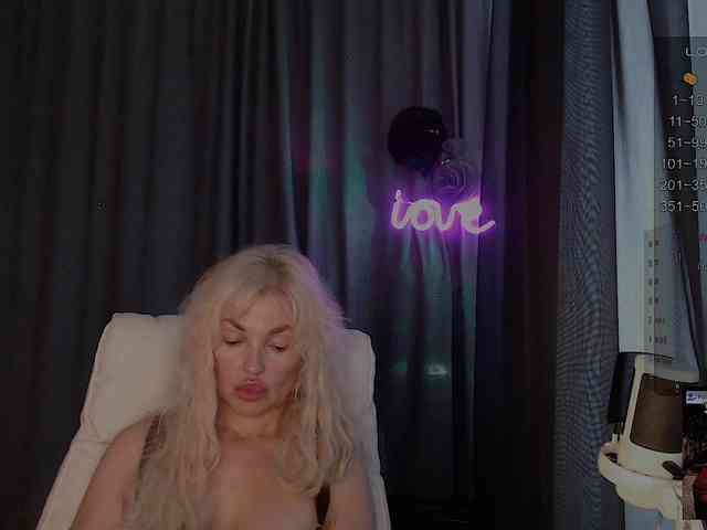 Margo77-1 Live Webcam on BongaCams