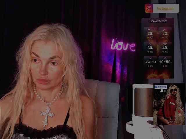 Margo77-1 live female cam on bongacams