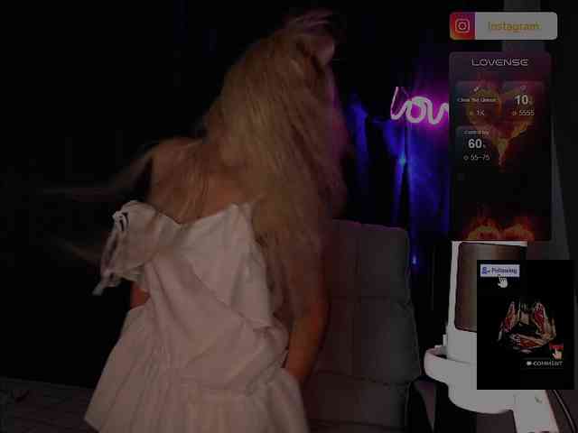 Margo77-1 live female cam on bongacams
