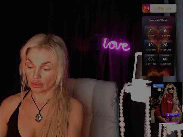 Margo77-1 live female cam on bongacams
