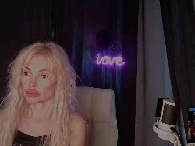 Margo77-1 Live Webcam on BongaCams
