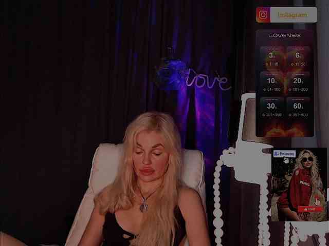 Margo77-1 live female cam on bongacams