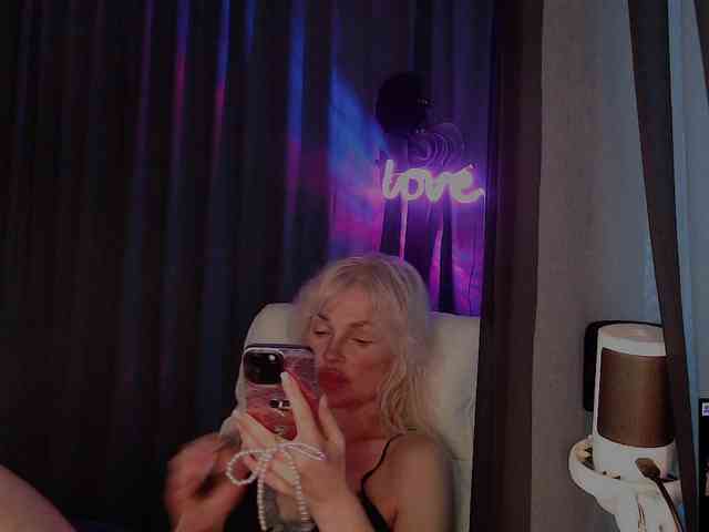 Margo77-1 webcam