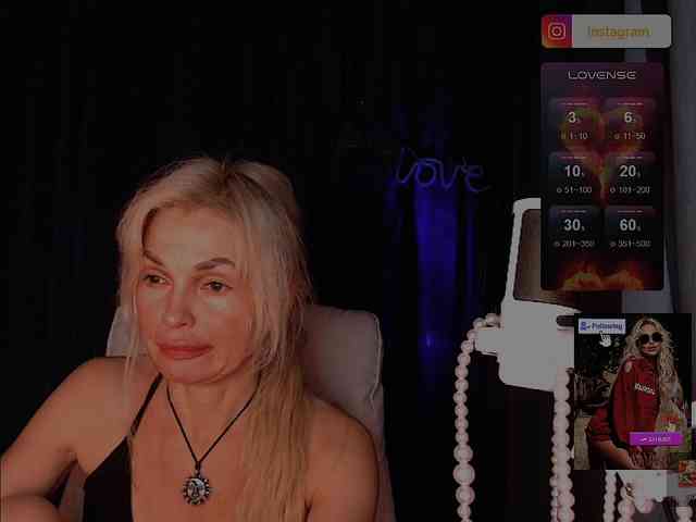 Margo77-1 live female cam on bongacams