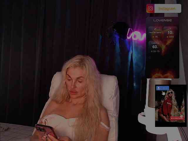 Margo77-1 live female cam on bongacams