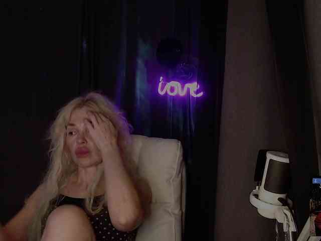 Margo77-1 Live Webcam on BongaCams