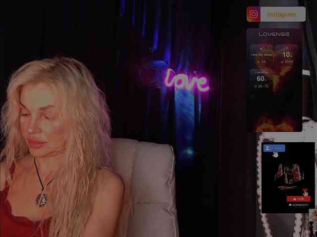 Margo77-1 live female cam on bongacams