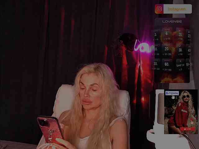 Margo77-1 live female cam on bongacams