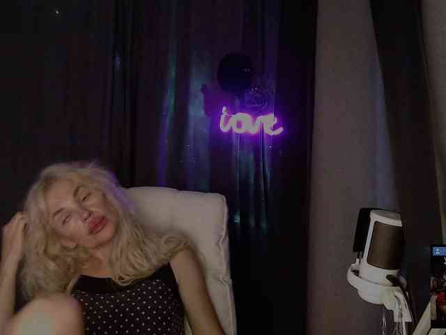 Margo77-1 Live Webcam on BongaCams