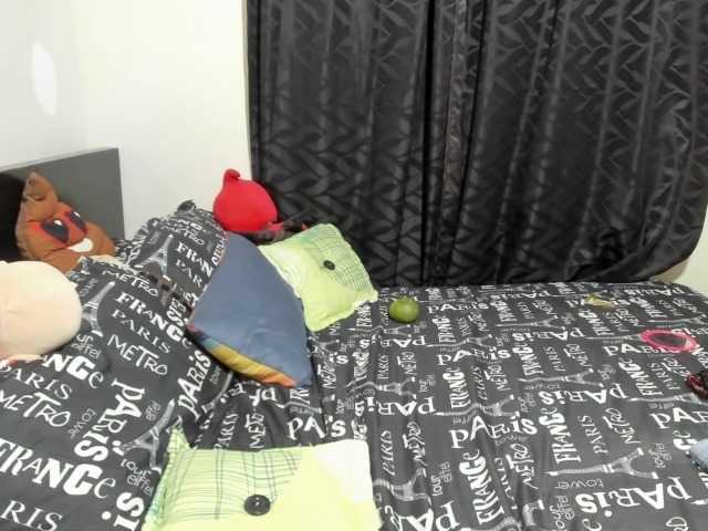katy-bello live cam on BongaCams