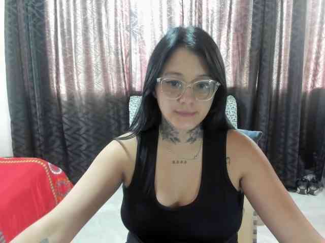 katy-bello webcam