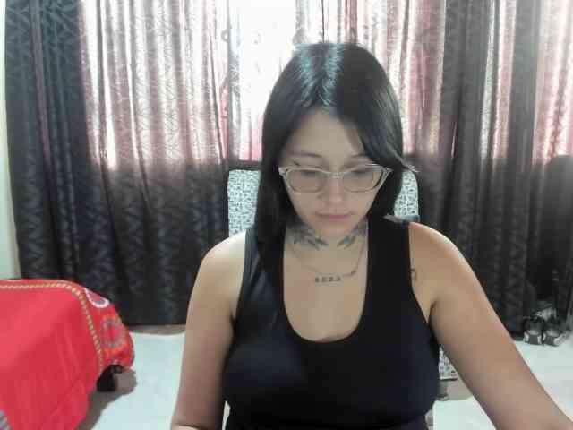 katy-bello webcam