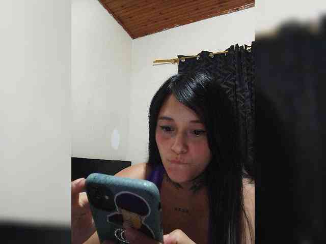 katy-bello webcam
