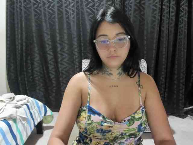 katy-bello webcam
