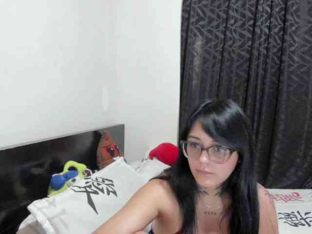 katy-bello webcam